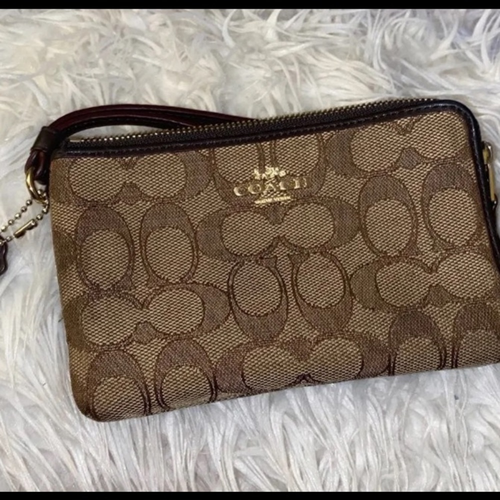 Classic coach wristlet